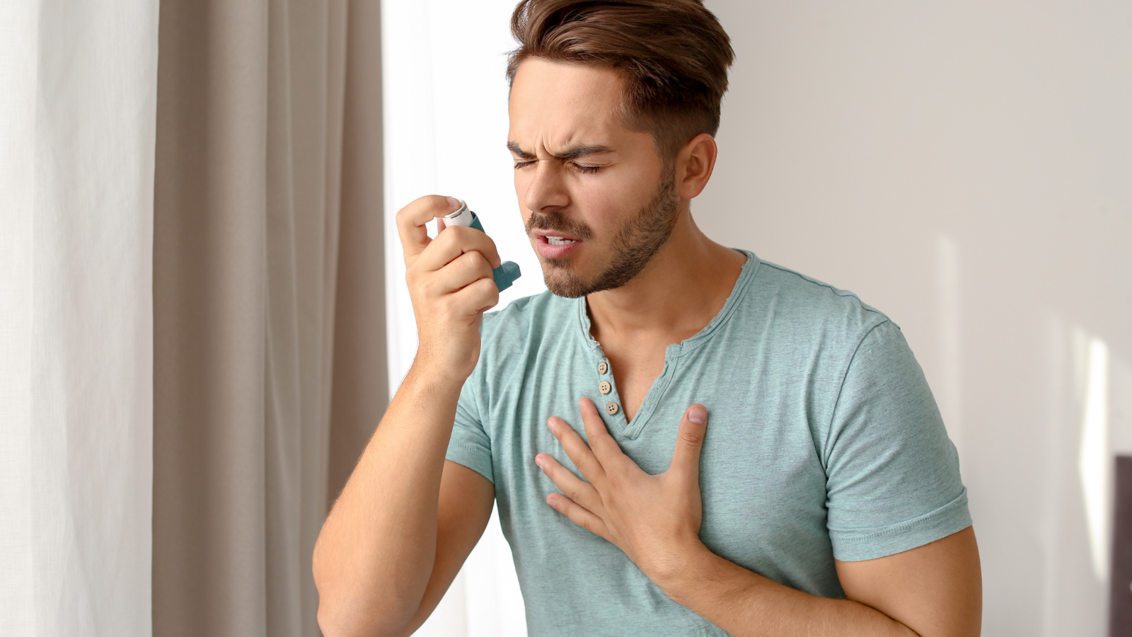 Thở khò khè có đờm ở người lớn là do đâu?