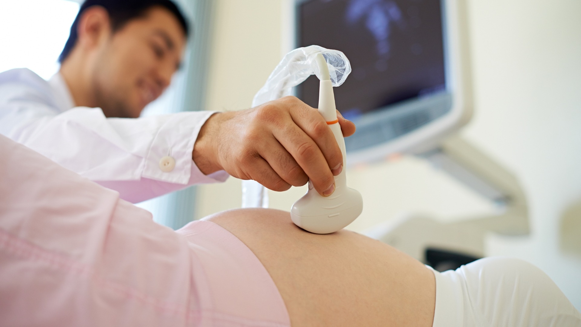 Siêu âm 4D tuần 11 - 14 là mốc sàng lọc sớm để đo độ mờ da gáy