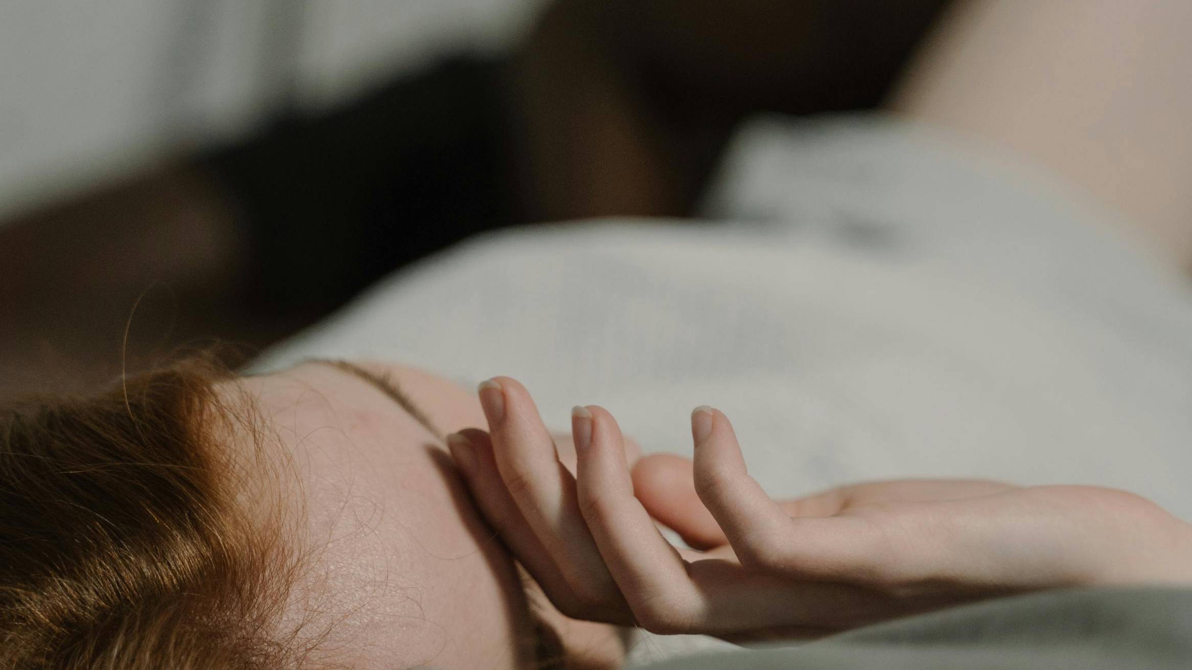 Thủ dâm quá mức gây rối loạn giấc ngủ, ngủ muộn, khó ngủ hoặc ngủ không sâu