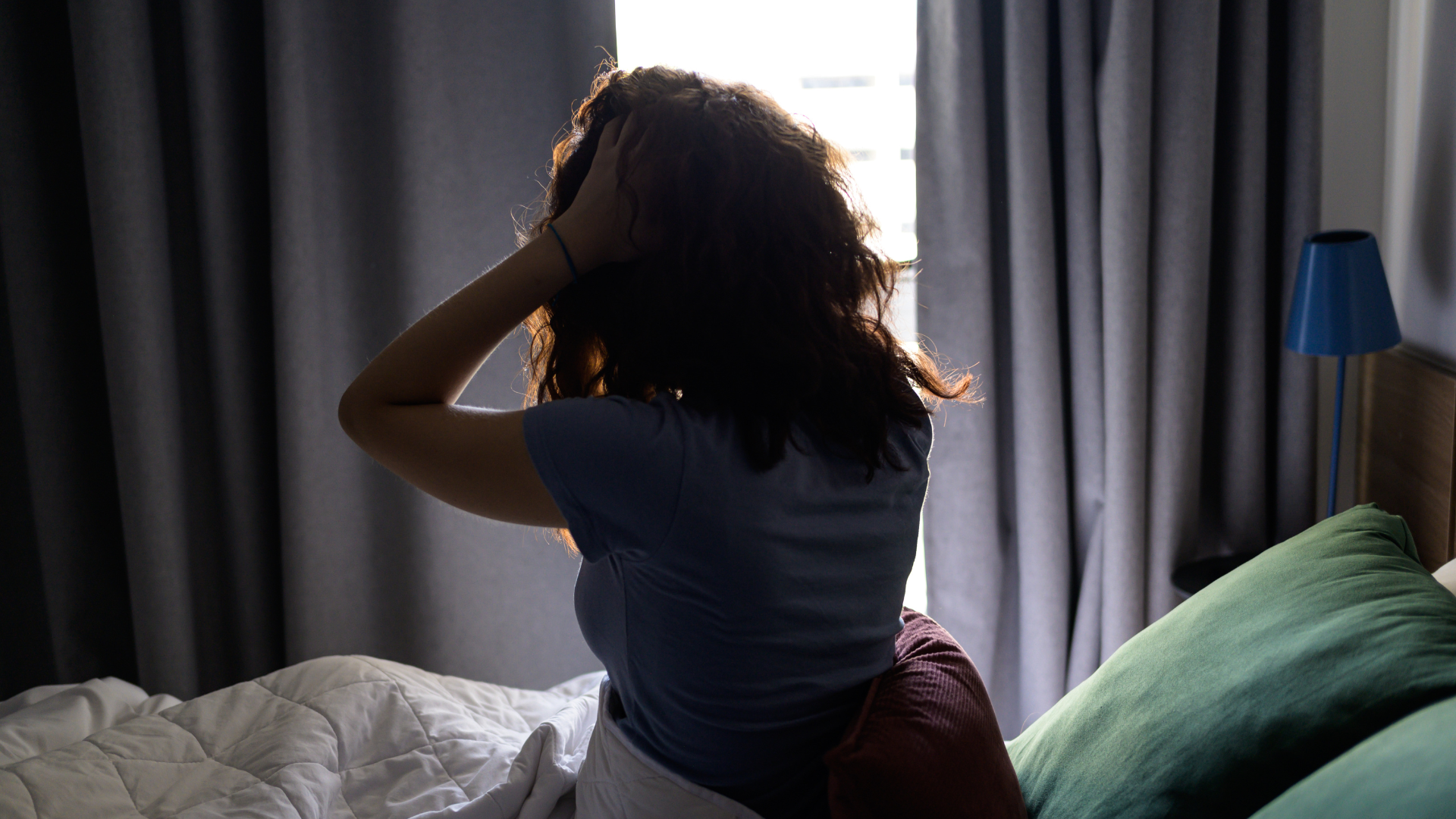 Thức dậy lúc 4 giờ sáng có tốt không là thắc mắc của nhiều người