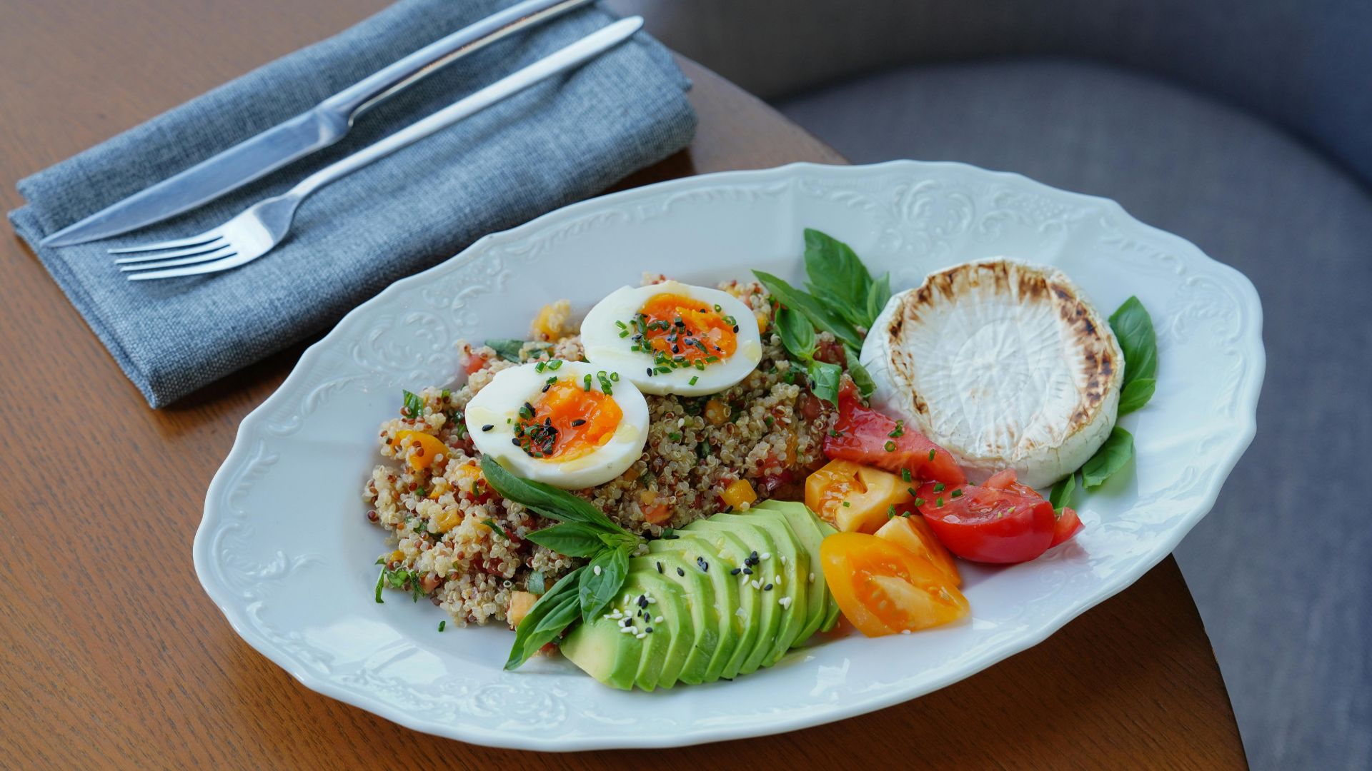 Cân bằng dinh dưỡng là nguyên tắc cơ bản trong xây dựng thực đơn nhịn ăn gián đoạn