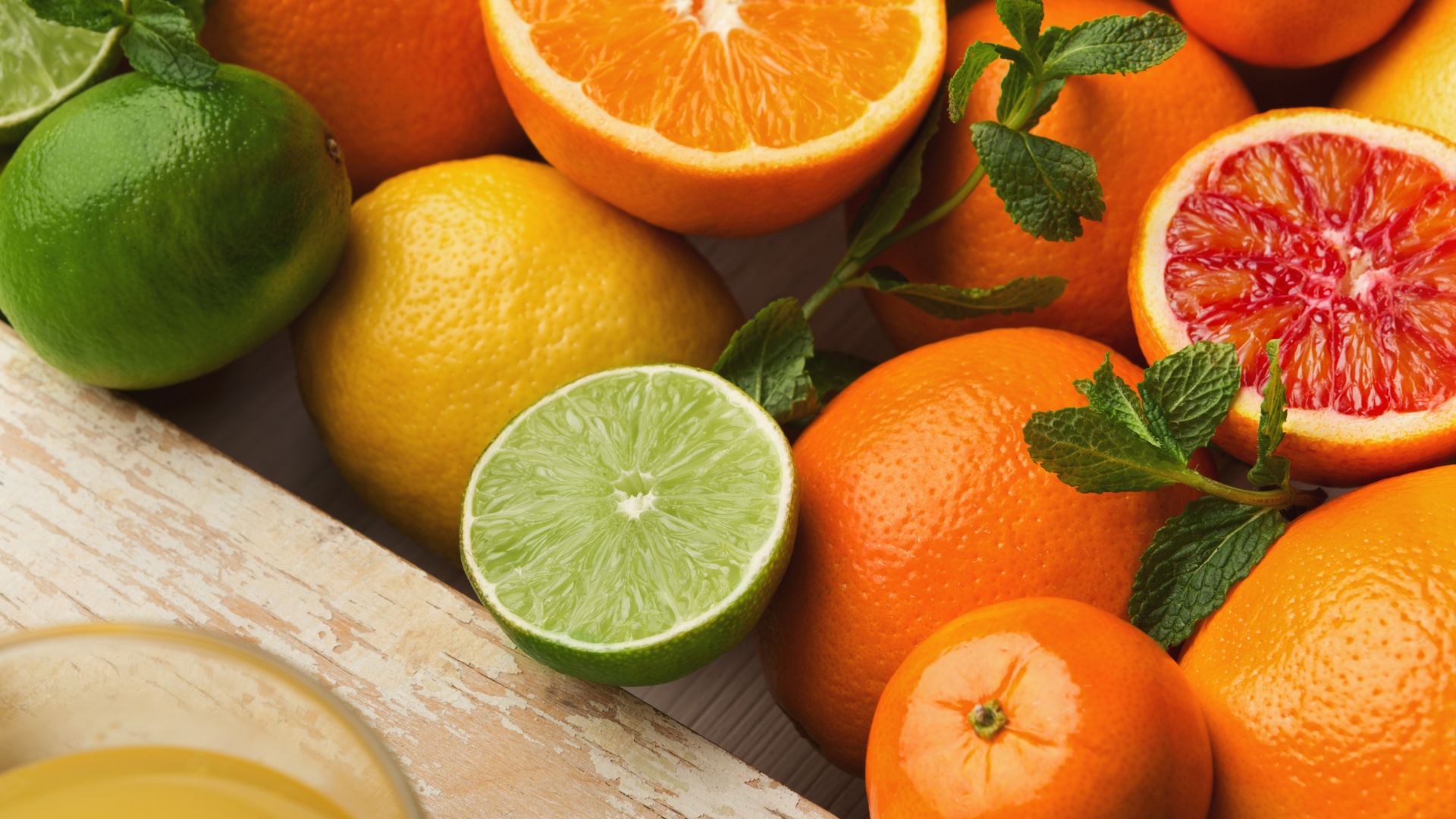 Ưu tiên ăn tươi hoặc nước ép không đường