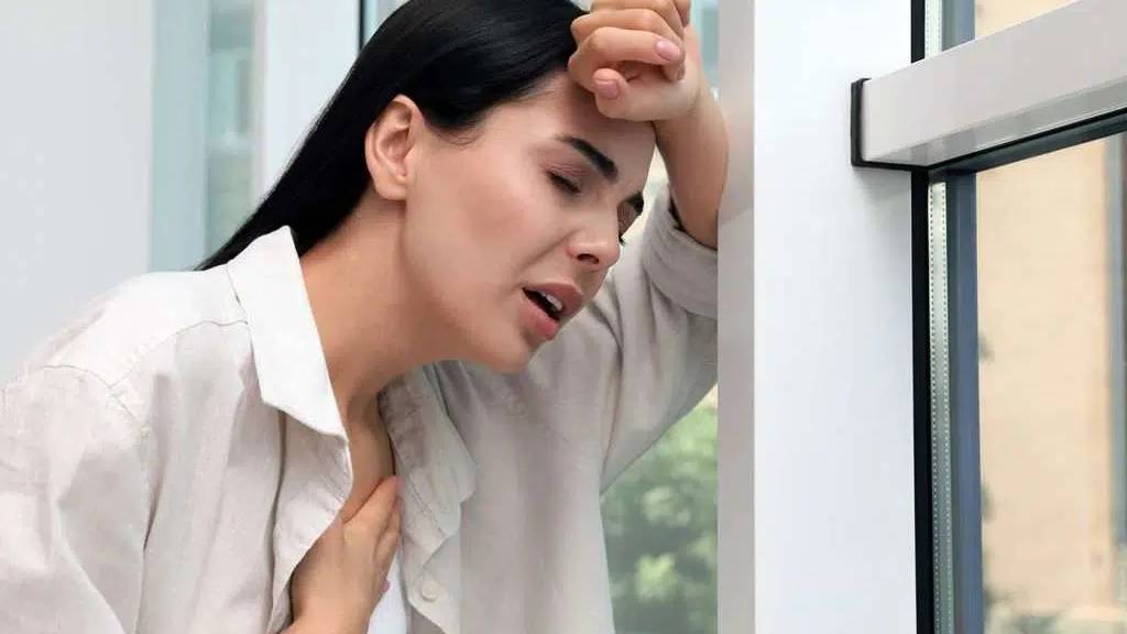 Thực quản tham gia vào các hoạt động tống xuất ngược như nôn, ợ hơi và phản xạ nôn trớ