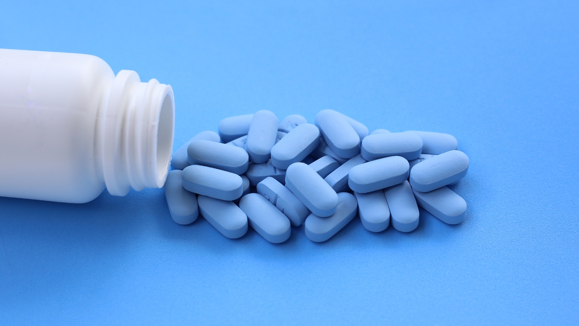 Cơ chế hoạt động của PrEP dựa trên việc ức chế sự nhân lên của virus HIV nếu cơ thể có tiếp xúc với virus