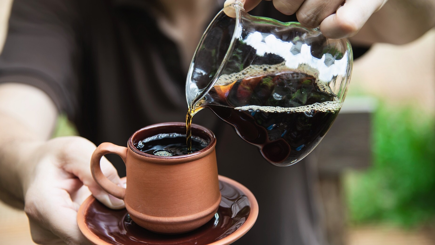 Bị thủy đậu nên tránh uống cà phê