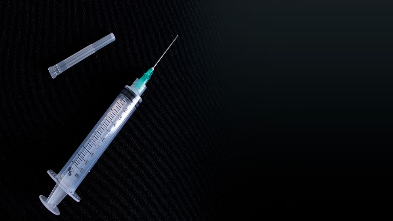 tiem-5-trong-1-co-nguy-hiem-khong 2