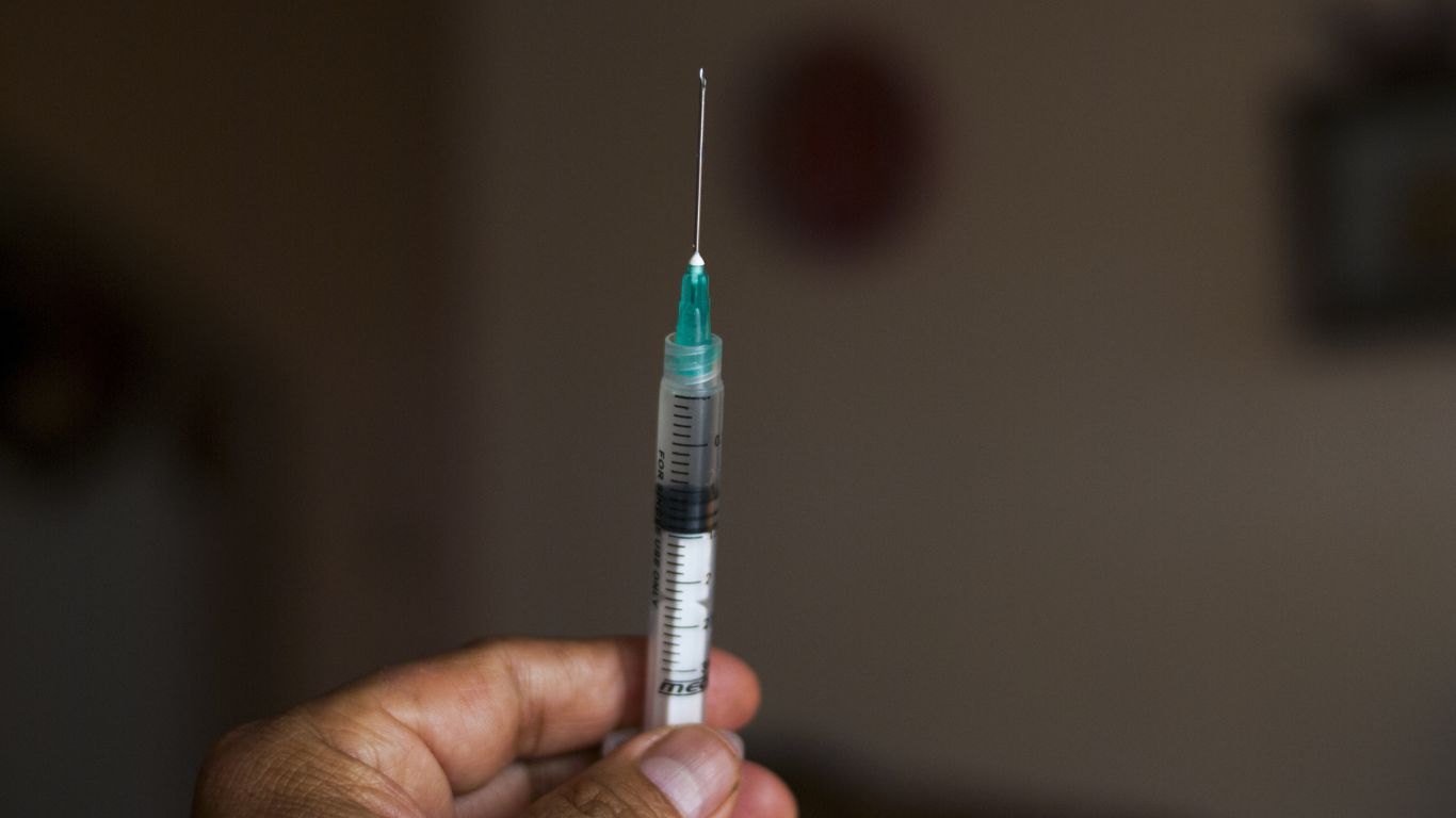 tiem-5in1-va-phe-cau-cach-nhau-bao-lau 2