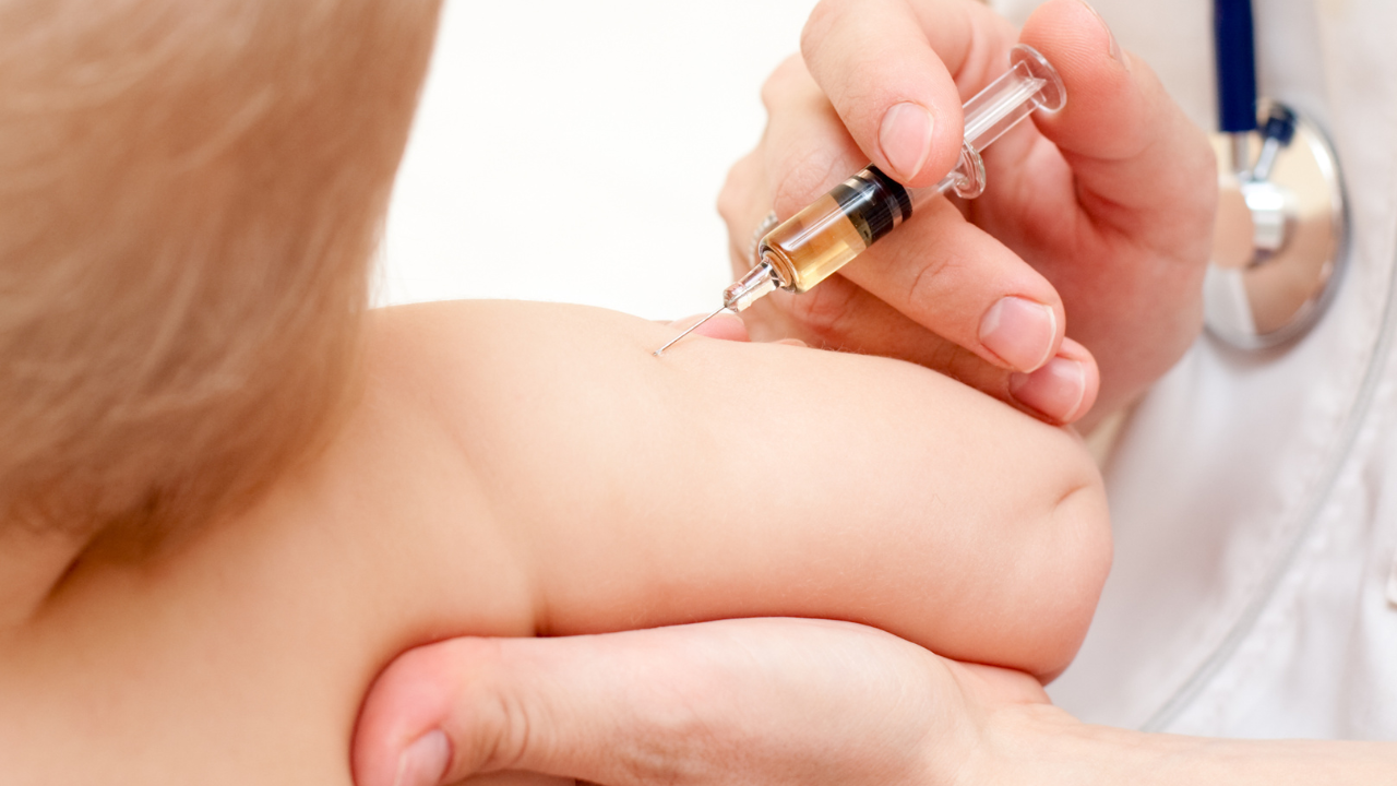 tiem-nhac-lai-vac-xin-bach-hau-ho-ga-uon-van-bao-lau-1-lan (4).png