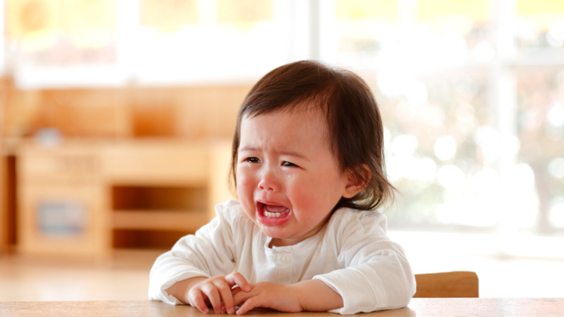 Trẻ có thể quấy khóc sau khi tiêm