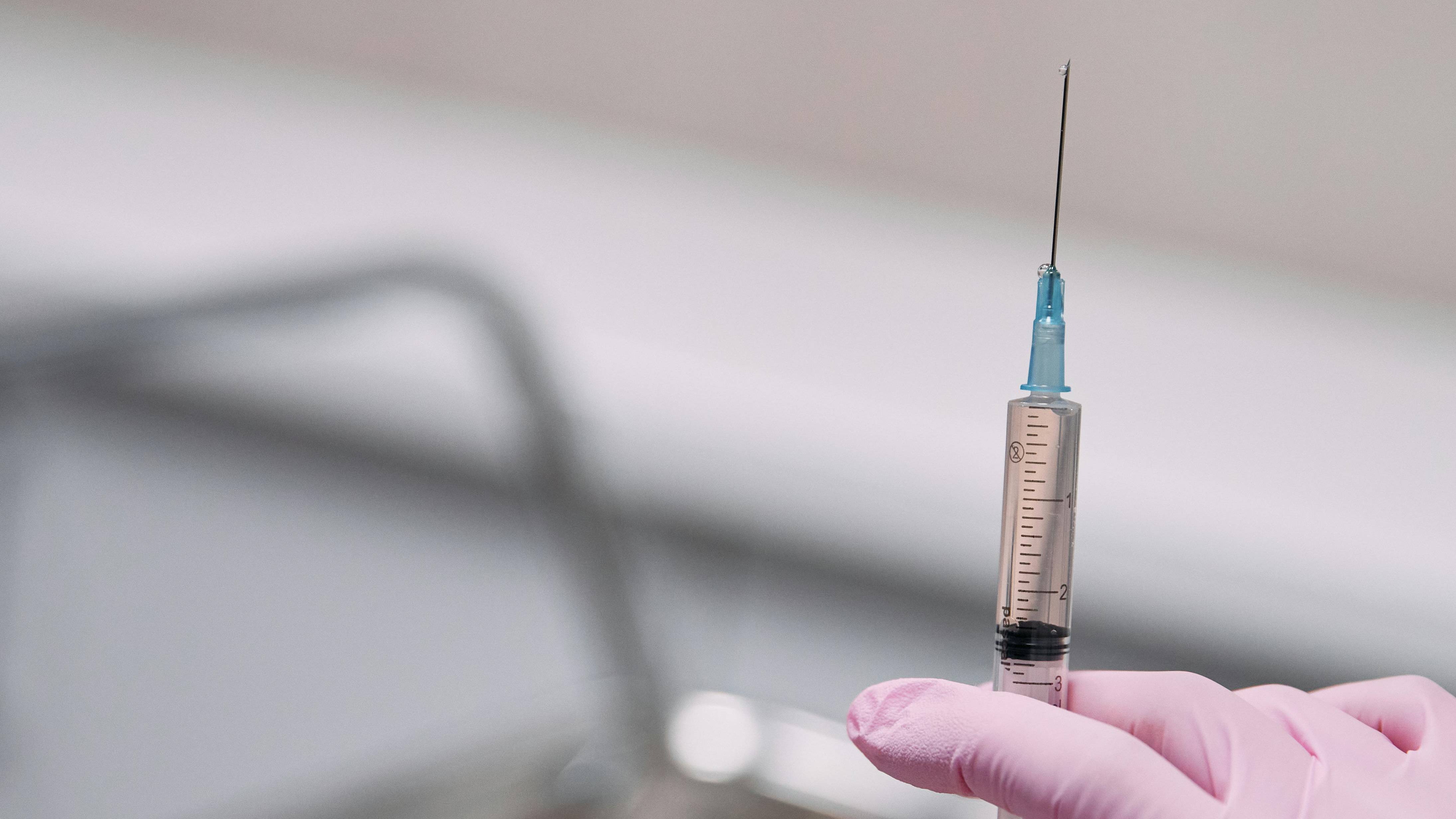 Bảng giá vắc xin tại Long Châu được công khai minh bạch, không phát sinh chi phí ẩn