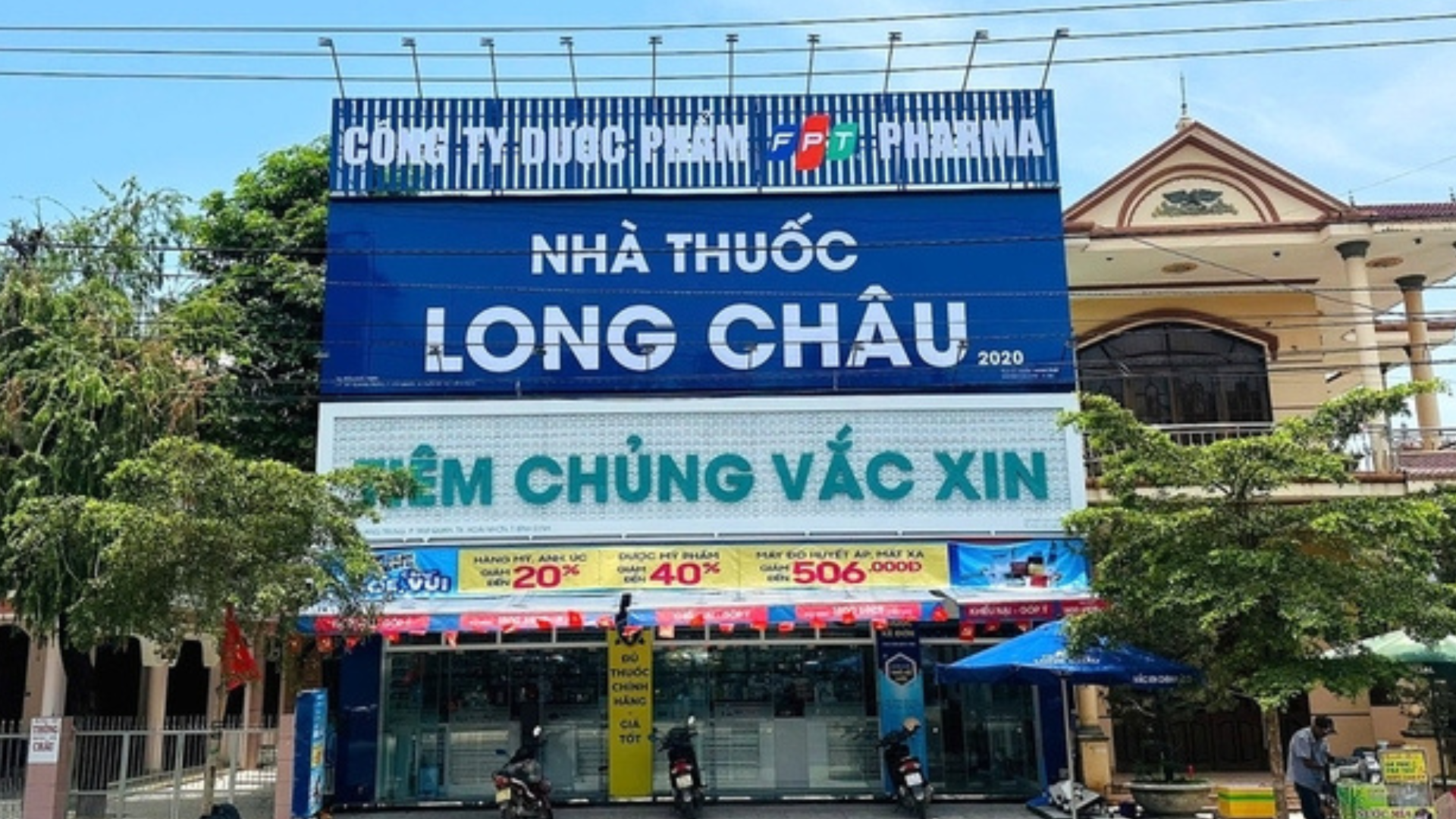 Tiêm vắc xin 6 trong 1 ở đâu tại Trà Vinh? Trung tâm Tiêm chủng Long Châu là nơi tiêm chủng uy tín mà bạn có thể tham khảo
