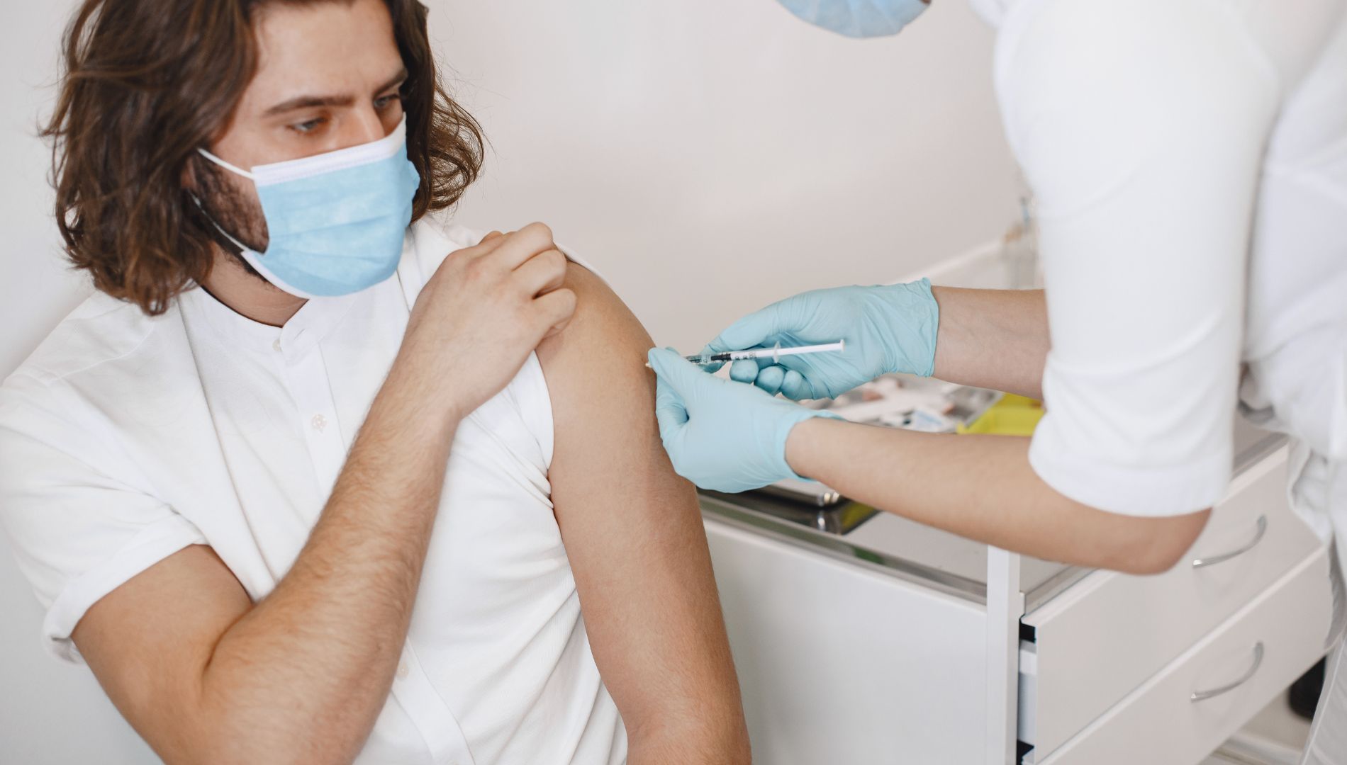 tiem-vac-xin-HPV-cho-be-trai 3.jpg