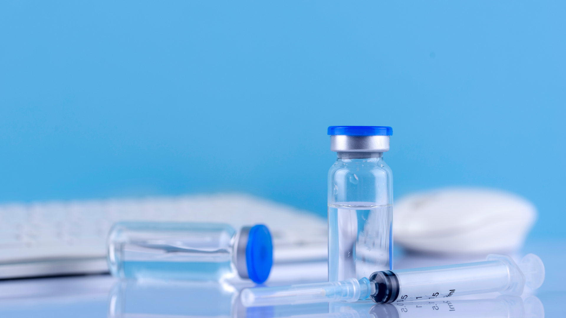 Tiêm chủng Long Châu cung cấp vắc xin chính hãng, được bảo quản đúng điều kiện