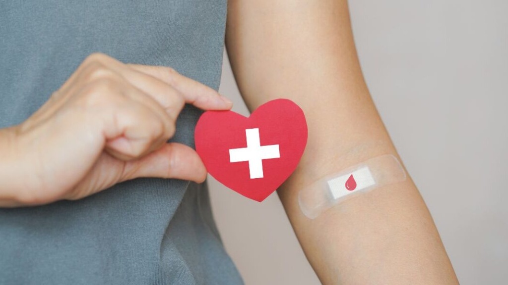 tiem-vac-xin-co-hien-mau-duoc-khong-sau-tiem-bao-lau-thi-duoc-hien 4.jpg