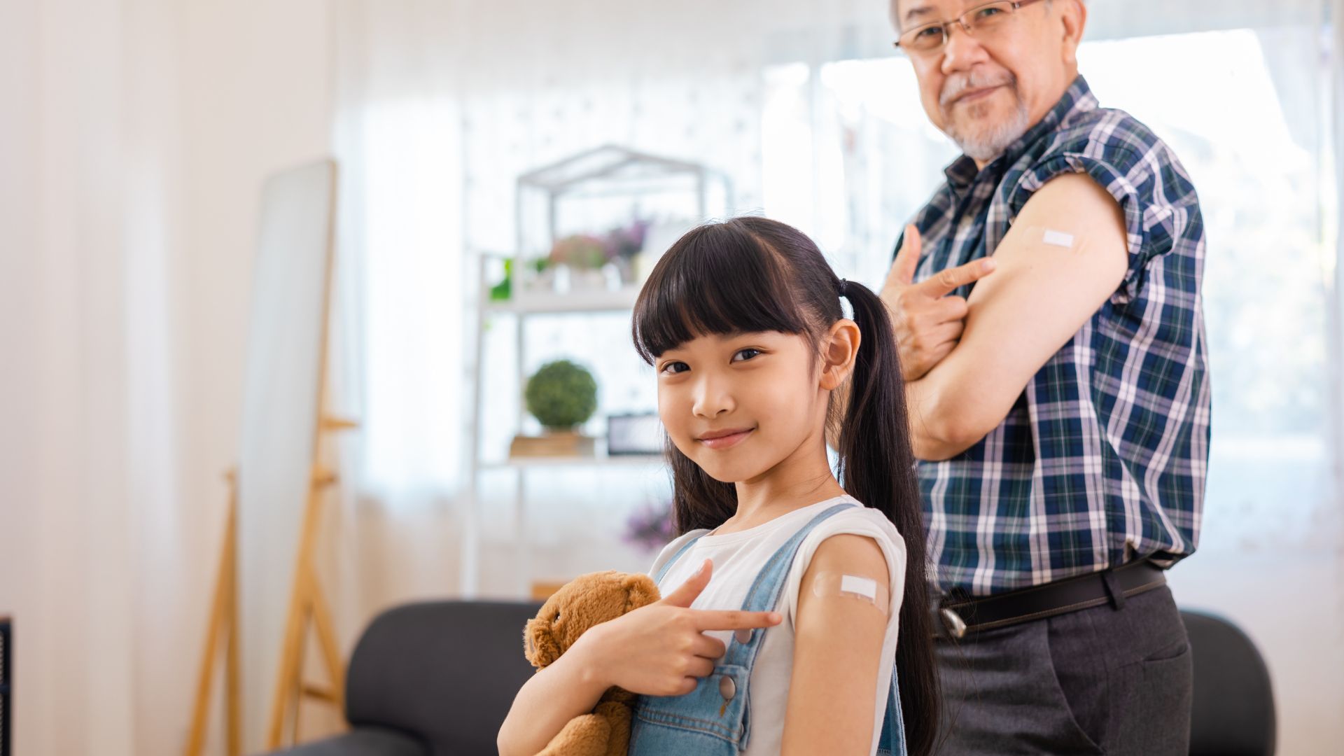 Chủ động tiêm vắc xin cúm, bảo vệ sức khỏe bản thân và cả gia đình