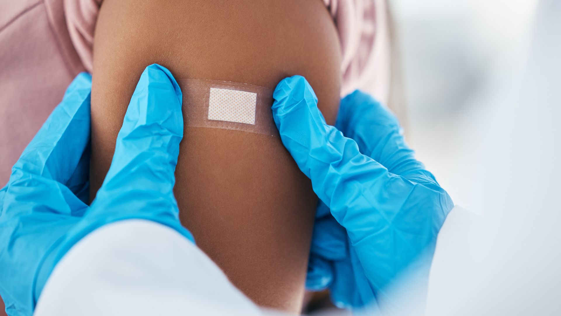 Vắc xin HPV giúp phụ nữ phòng ngừa ung thư cổ tử cung
