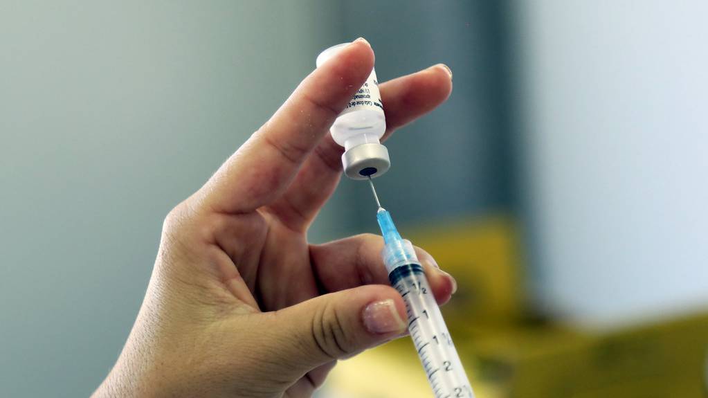 "Tiêm vắc xin HPV ở đâu tại quận Hà Đông?" là vấn đề được nhiều người quan tâm