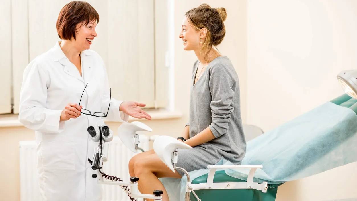 Phụ nữ nên thường xuyên tầm soát ung thư cổ tử cung và kiểm tra sức khỏe sinh sản