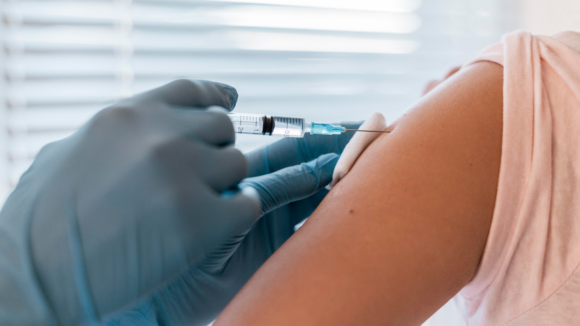 Tiêm vắc xin Phế cầu ở đâu tại quận 7? Trung tâm Tiêm chủng Long Châu mang đến trải nghiệm uy tín và hiệu quả