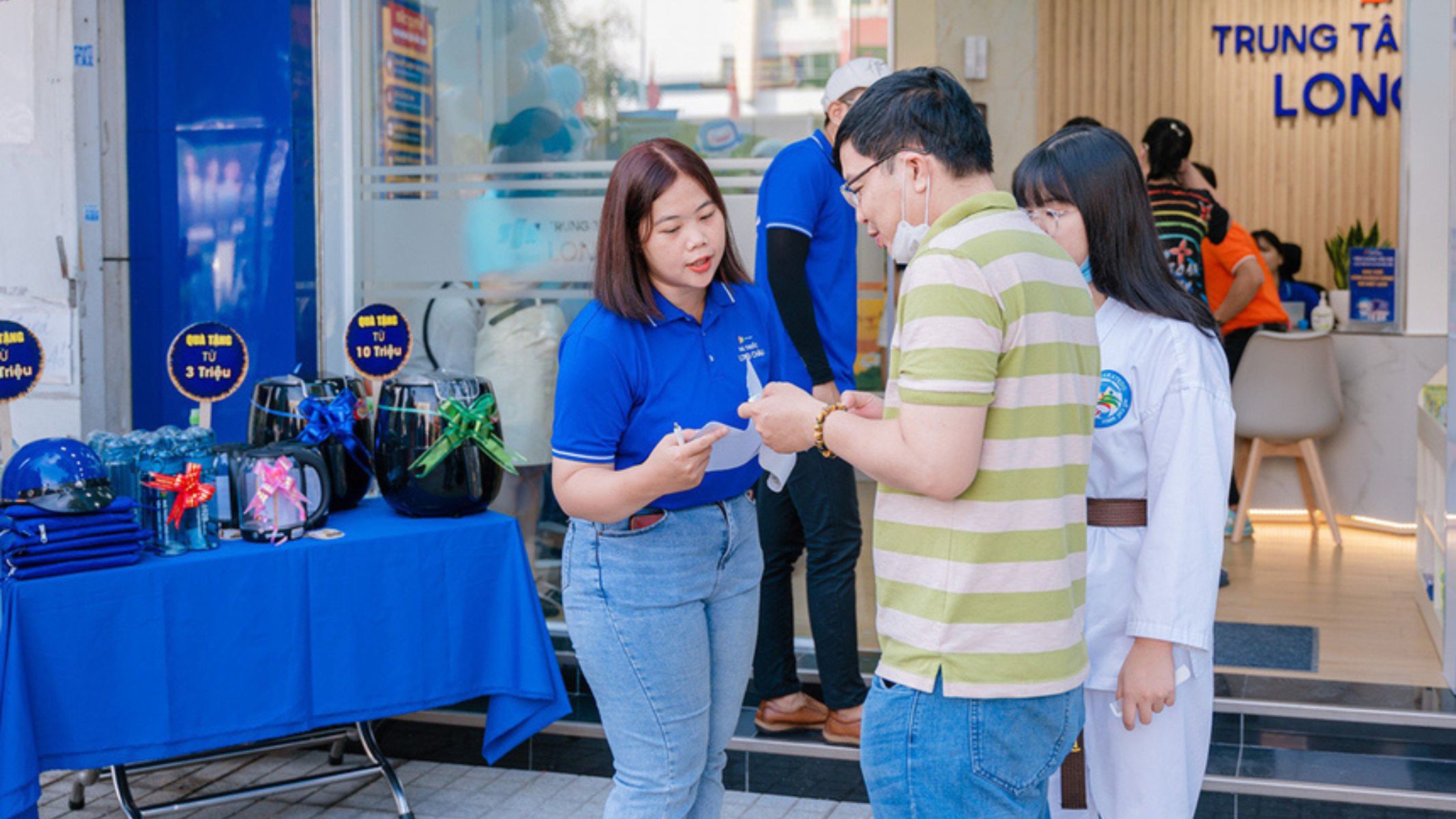 Trung tâm Tiêm chủng Long Châu là địa chỉ tin cậy cung cấp đa dạng vắc xin phế cầu được bảo quản theo tiêu chuẩn GSP