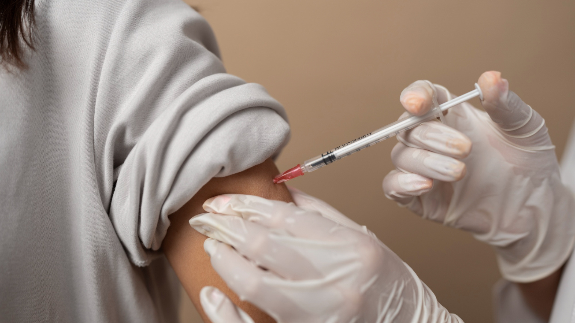 Vắc xin phế cầu là biện pháp quan trọng giúp ngăn ngừa các bệnh nguy hiểm do vi khuẩn phế cầu gây ra