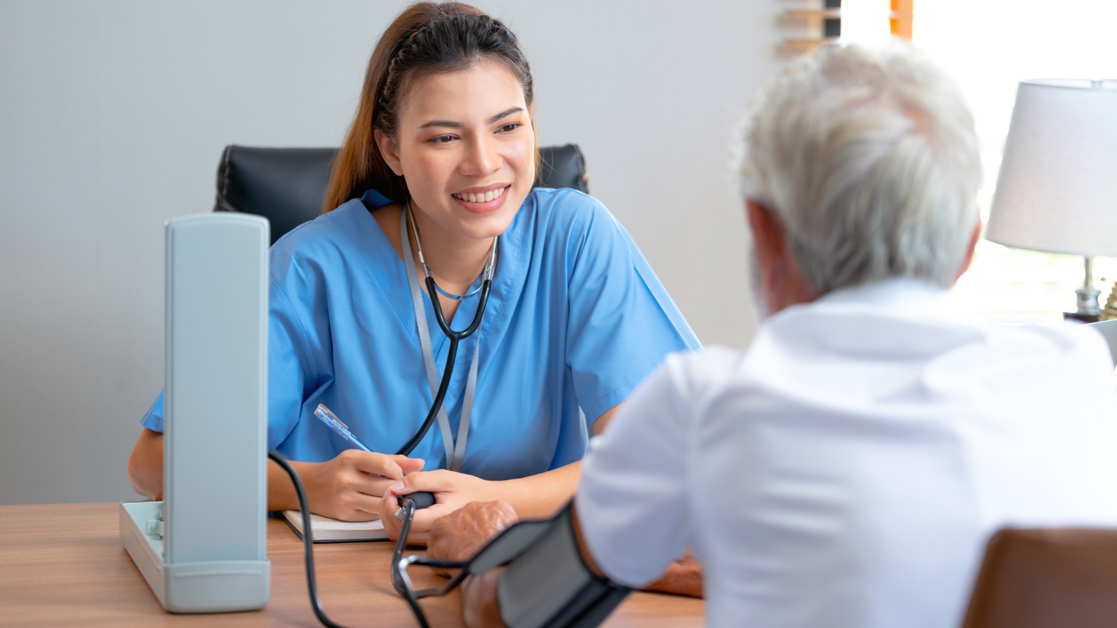 Phối hợp để nhân viên y tế