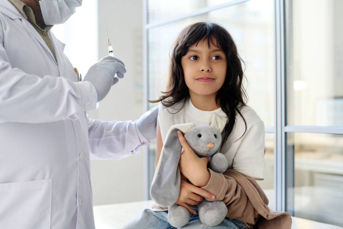 tiem-vaccine-som-hon-lich-co-sao-khong-cac-luu-y-danh-cho-nguoi-tiem 2.png