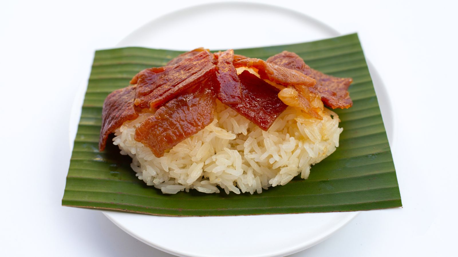 Thành phần chính của xôi là gạo nếp, giàu carbohydrate, cung cấp năng lượng nhanh cho cơ thể