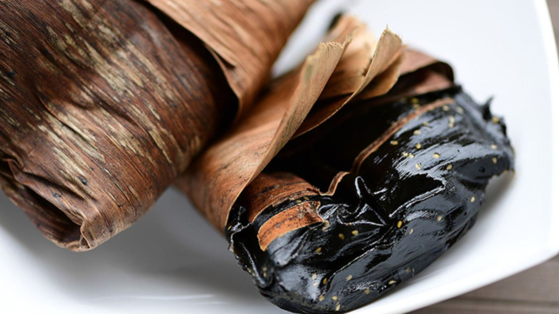 Bánh gai mang lại năng lượng, có protein từ đậu xanh và lợi ích tự nhiên từ lá gai