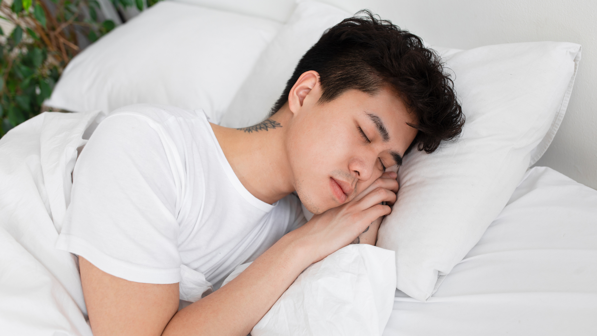 Ngủ đủ giấc mỗi đêm giúp cơ thể nghỉ ngơi, ổn định nhịp tim và hỗ trợ hệ tim mạch hoạt động tốt