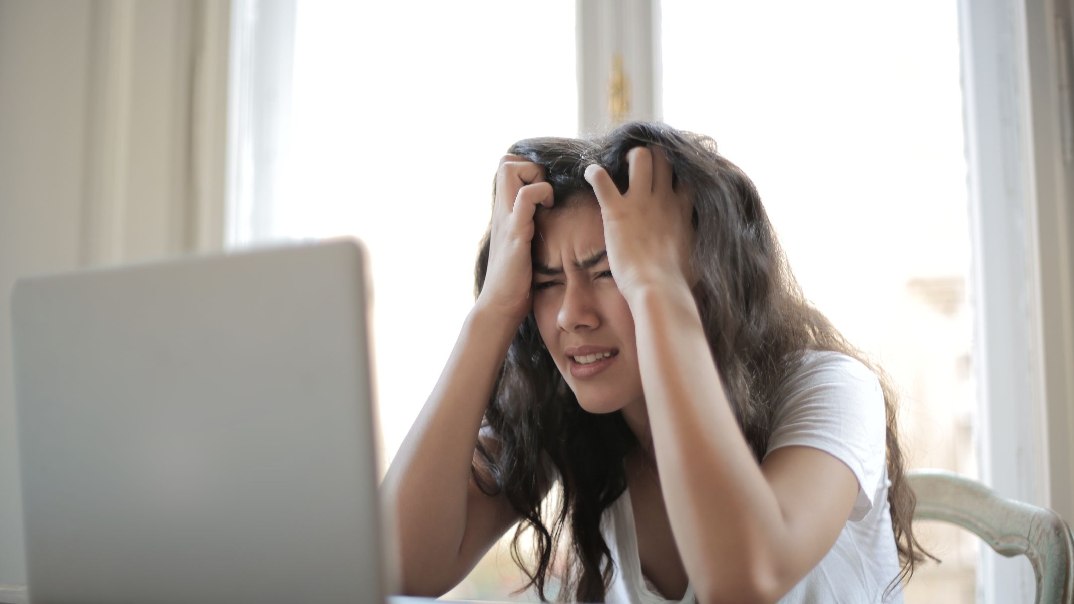 Tìm hiểu hiện tượng nóng ruột: Triệu chứng, nguyên nhân và cách khắc phục 3