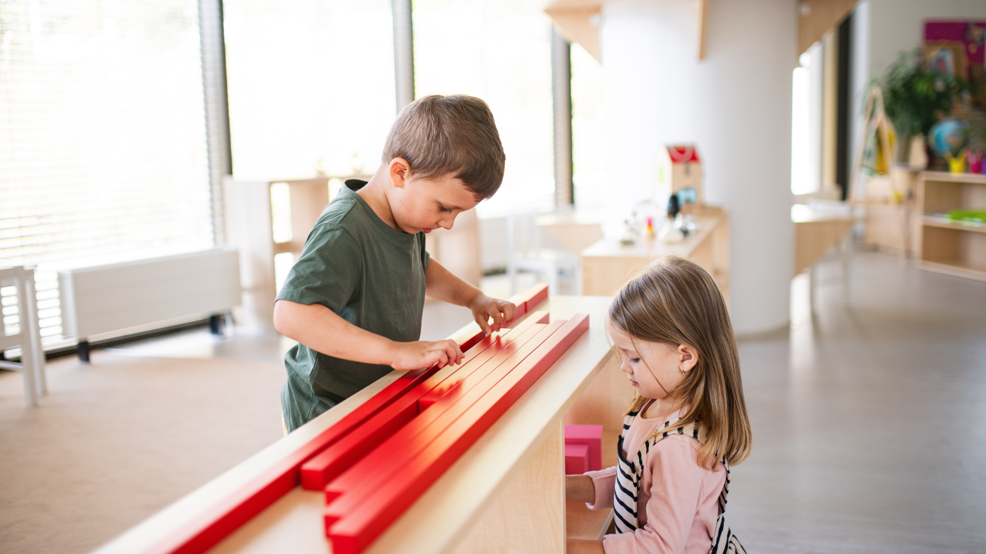 Phương pháp giáo dục Montessori làm hạn chế khả năng tưởng tượng của trẻ