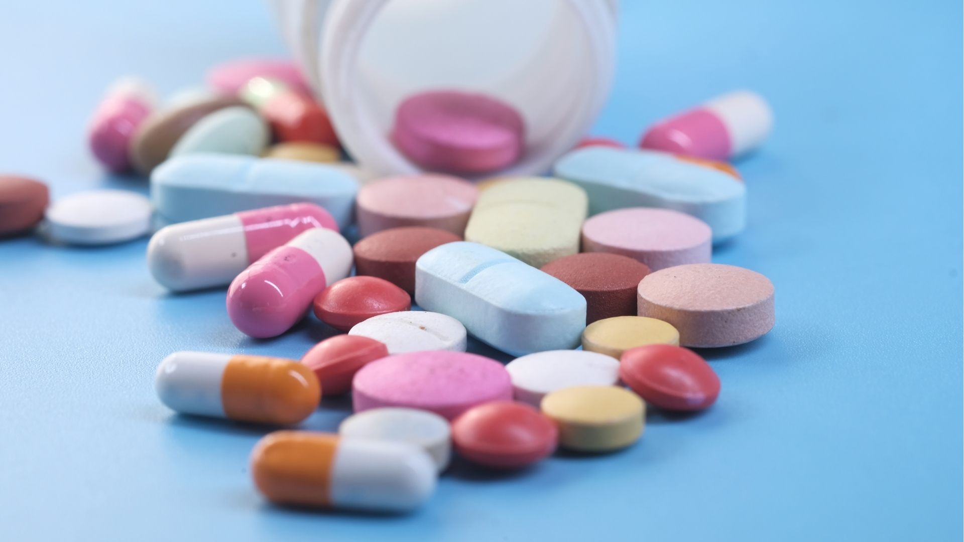 Người bệnh cần dùng thuốc theo hướng dẫn của bác sĩ