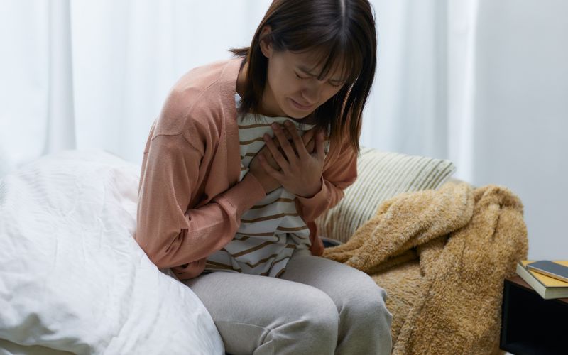 Đau nhói vùng vú có thể biểu hiện trong giai đoạn sớm của ung thư vú