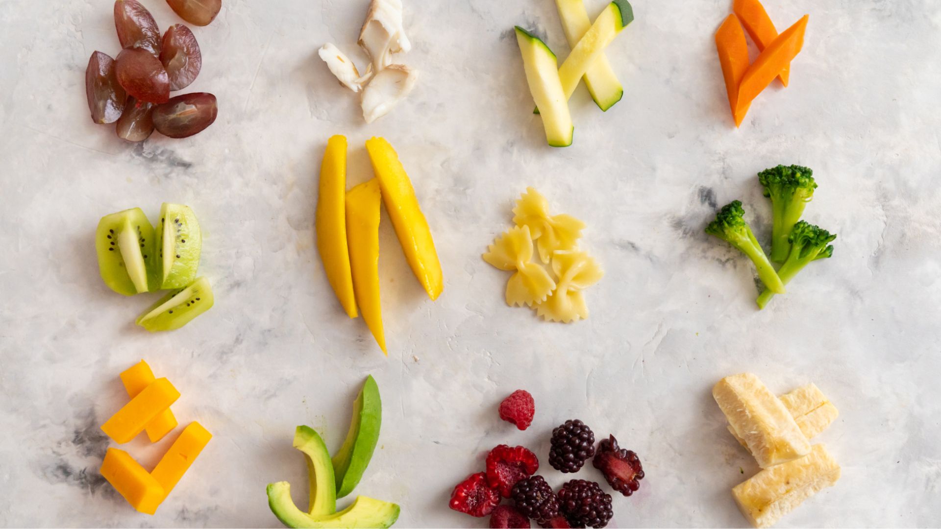 Bổ sung các loại rau vào thực đơn ăn dặm giúp hỗ trợ tiêu hóa cho trẻ