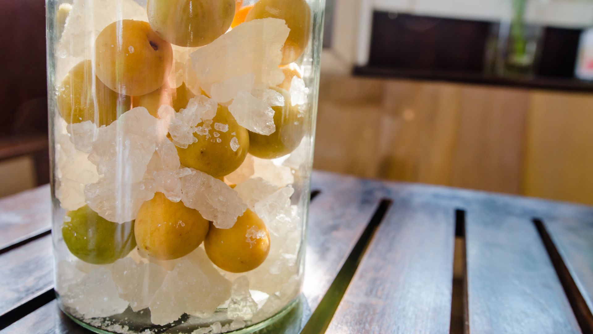 Trái siro được dùng làm nguyên liệu để pha chế đồ uống