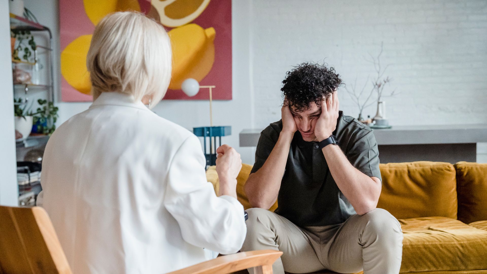 Tâm lý trị liệu đóng vai trò quan trọng trong điều trị trầm cảm nặng