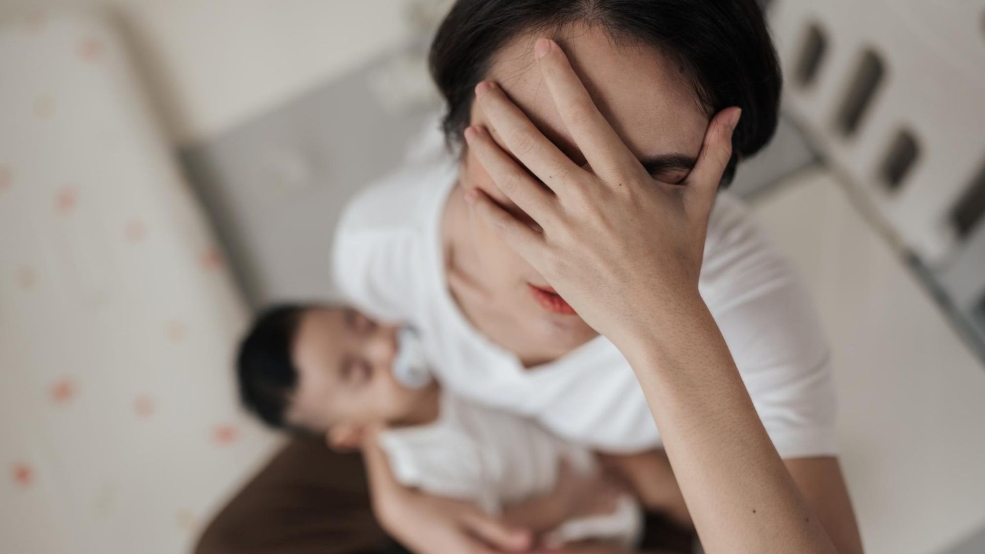 4 tháng đầu sau sinh là thời điểm xuất hiện dấu hiệu trầm cảm sau sinh phổ biến nhất