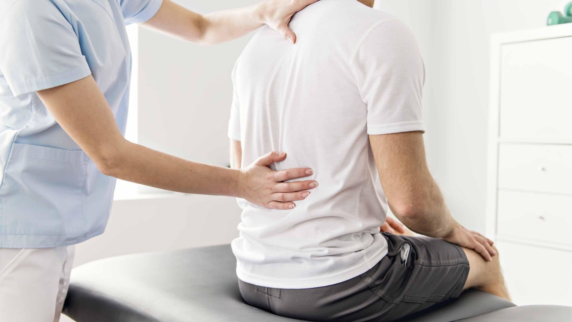 Phục hồi chức năng hỗ trợ điều trị trật khớp lưng