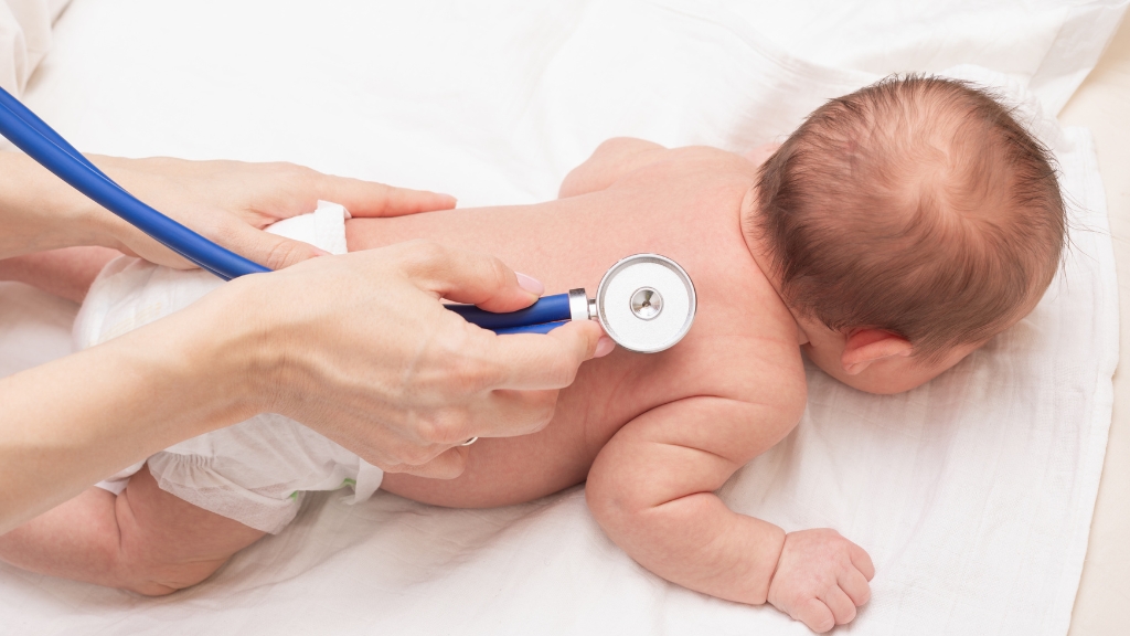 Trẻ 6 tháng ăn được váng sữa không? Hướng dẫn chi tiết cho cha mẹ 4