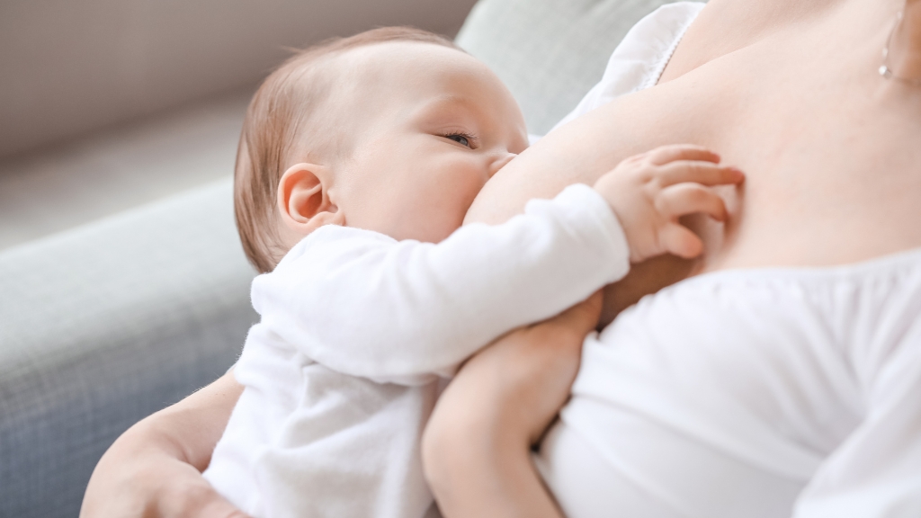 Trẻ 6 tháng ăn được váng sữa không? Hướng dẫn chi tiết cho cha mẹ 5