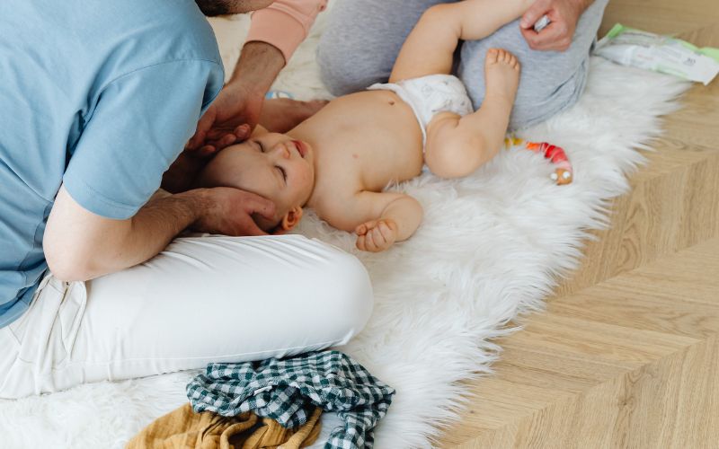 Trẻ 6 tháng đi ngoài ngày mấy lần là bình thường?