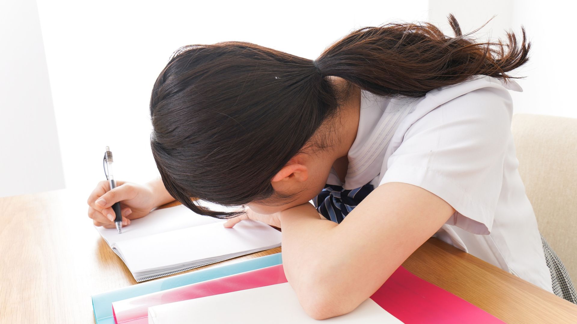 Căng thẳng là một trong những nguyên nhân khiến trẻ bị mộng du