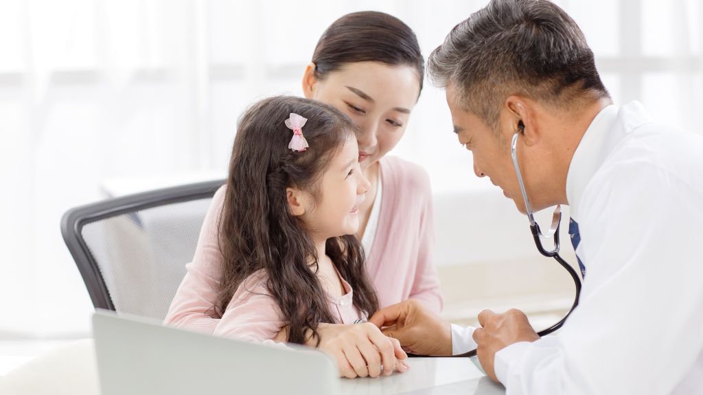 Trẻ bị tiêu chảy tiêm phòng được không? Những điều cha mẹ không nên bỏ qua 4