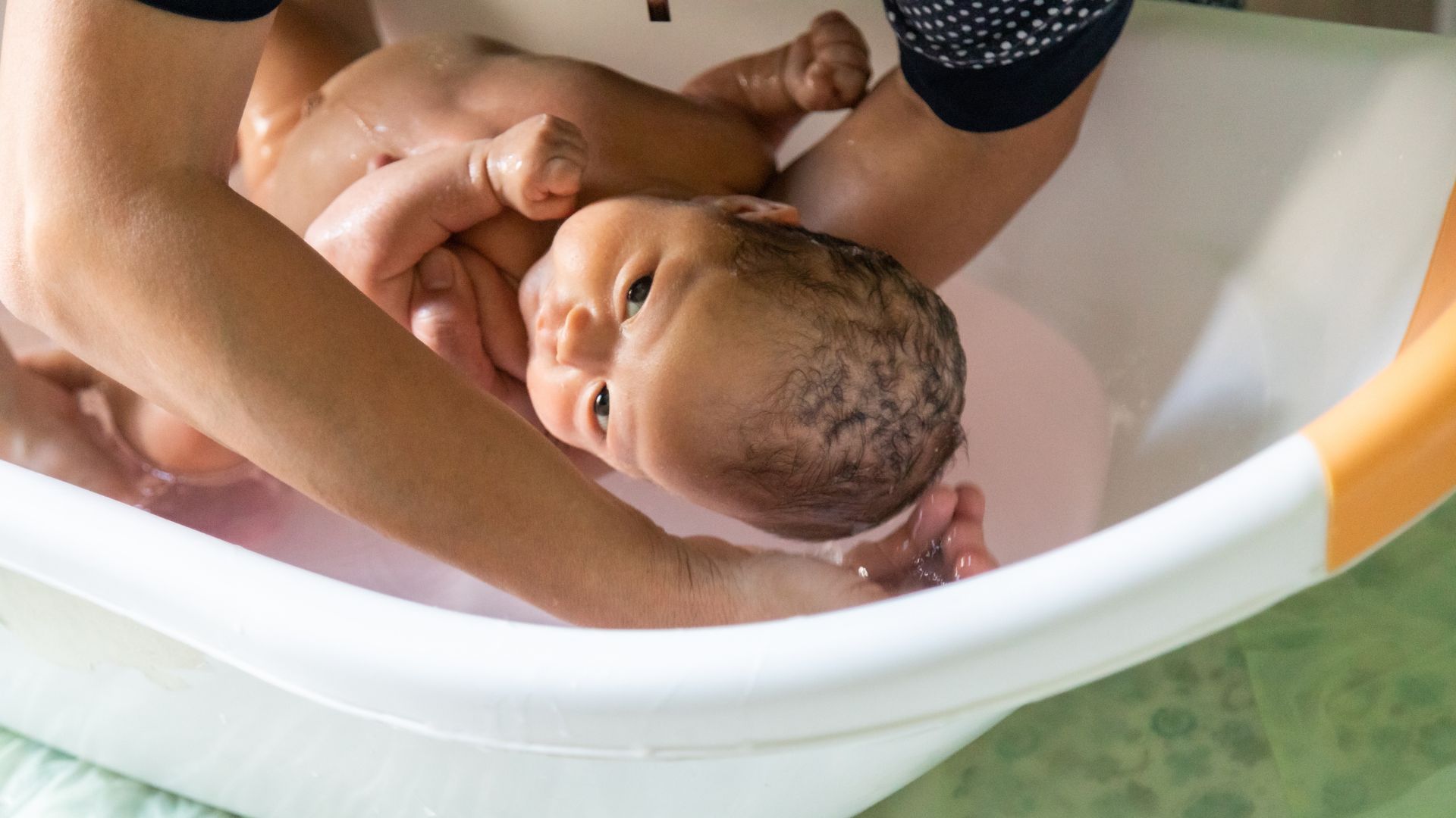 tre-bi-viem-phoi-co-duoc-tam-khong-huong-dan-cham-soc-hieu-qua 1.jpg