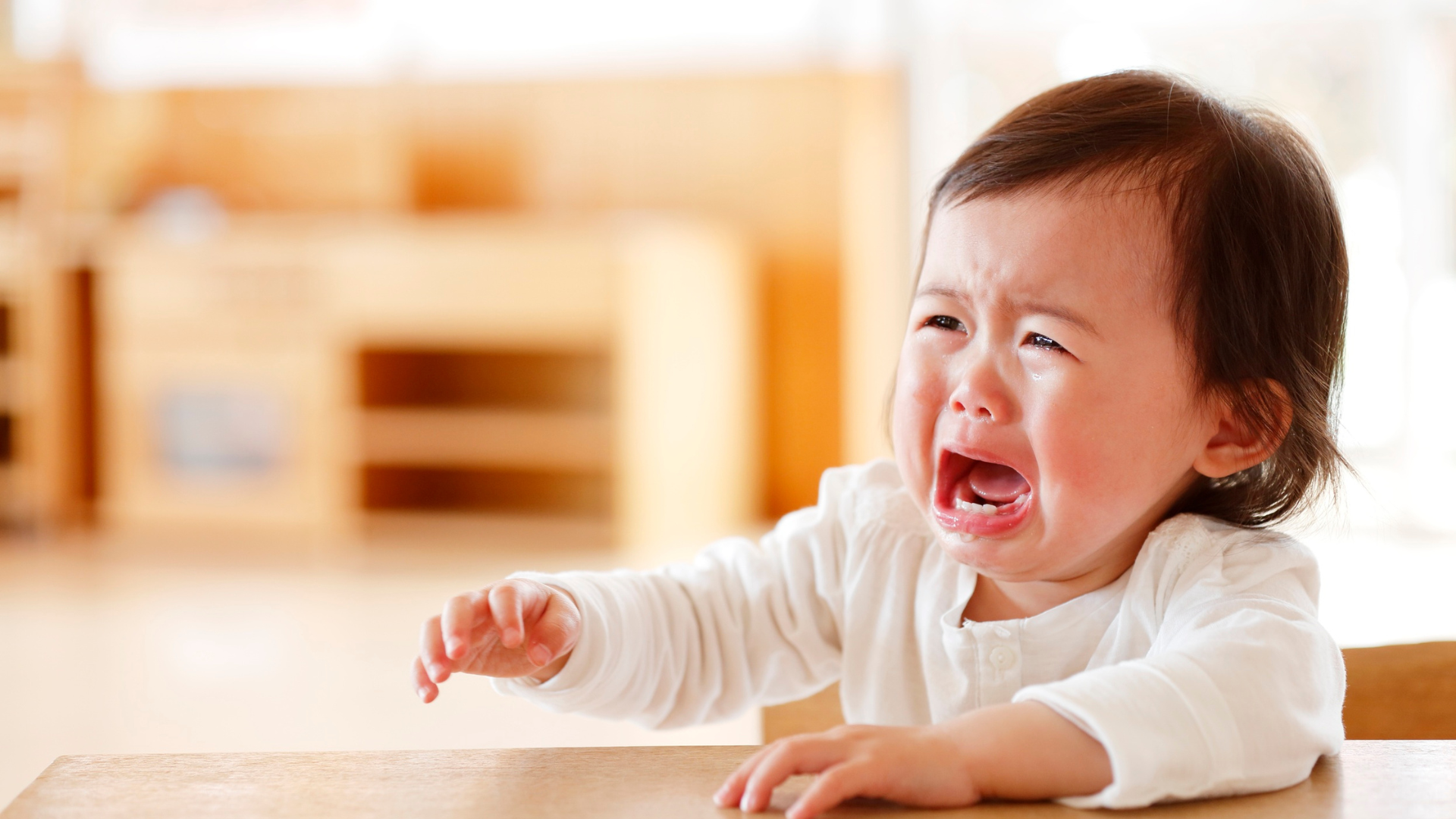 Trẻ biếng ăn và hay nôn trớ có thể do nguyên nhân bệnh lý