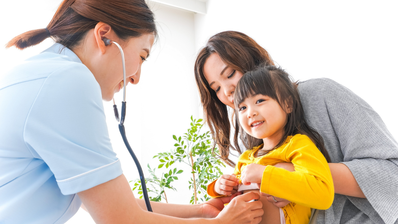 Ba mẹ nên đưa trẻ đi khám khi cần thiết