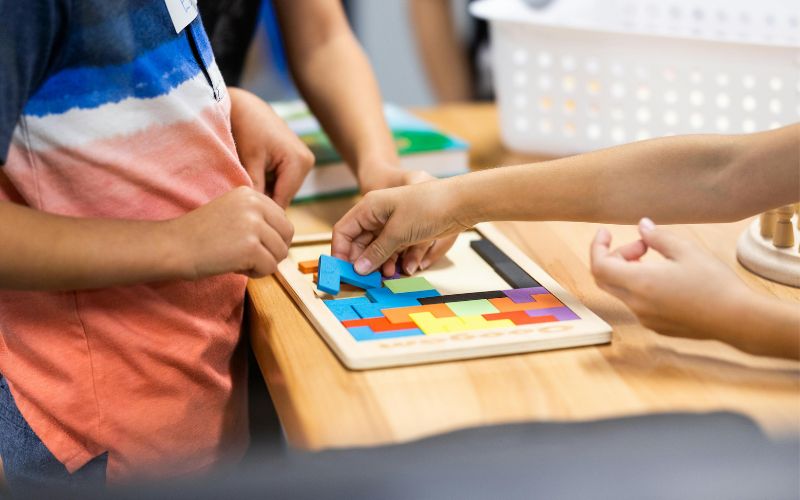 Các trò chơi xếp hình giúp não bộ trẻ hoạt động hiệu quả hơn