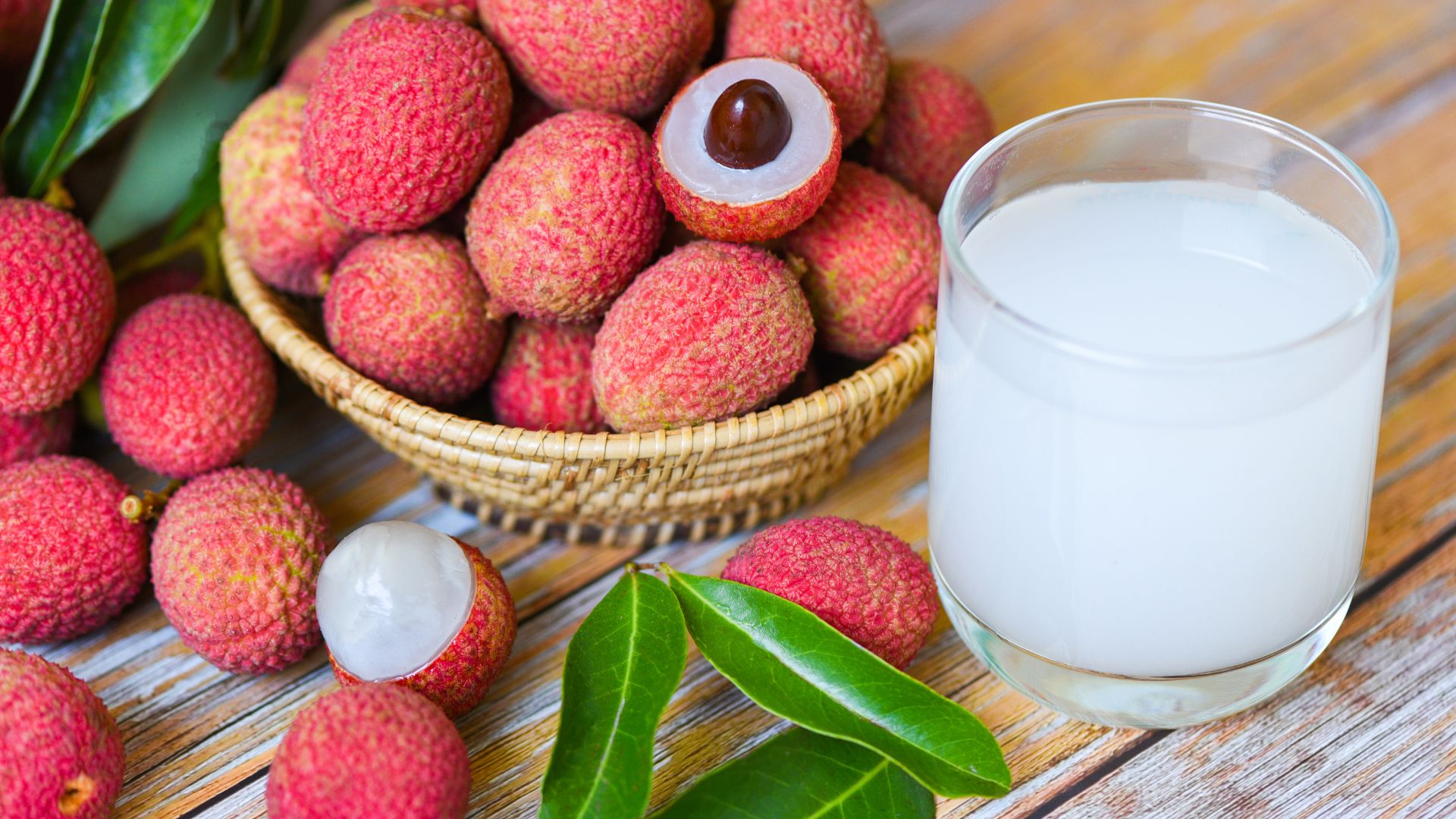 Trẻ em ăn vải có tốt không? Lợi ích và những lưu ý cha mẹ cần biết 1