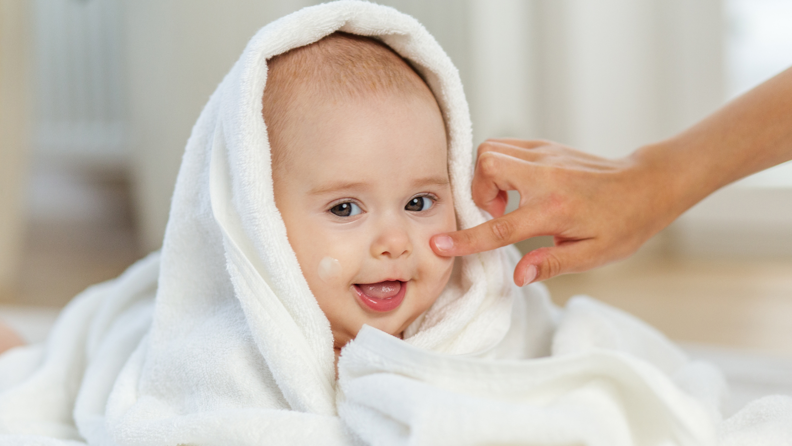 Yến sẽ tham gia trực tiếp vào quá trình tái tạo tế bào, kết nối các mô cơ, giúp vết thương ngoài da mau lành